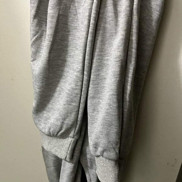 sweatpants - Picture 2 of 2